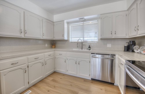 Raisin Casa | Central location - Fresno Home - 61 miles from Yosemite