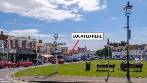 New Forest District Apartamento | Central Location shops & beach