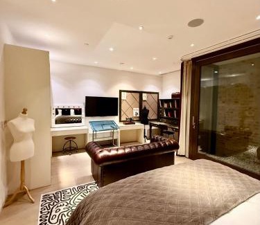 Marylebone Villa | Central London Designer Home w Game Room and AC