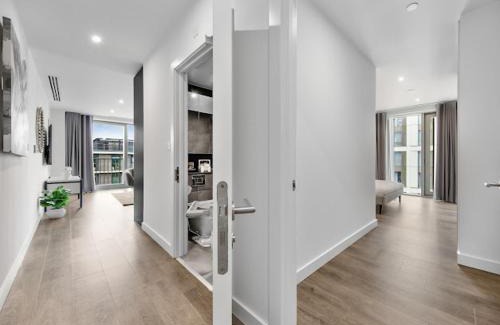 Stratford and New Town Apartamento | Central London Luxurious 2bed WITH POOL AND ROOFTOP by AYMONS HAVEN