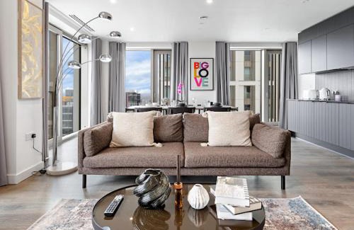 Stratford and New Town Apartamento | Central London Luxurious 2bed WITH POOL AND ROOFTOP by AYMONS HAVEN
