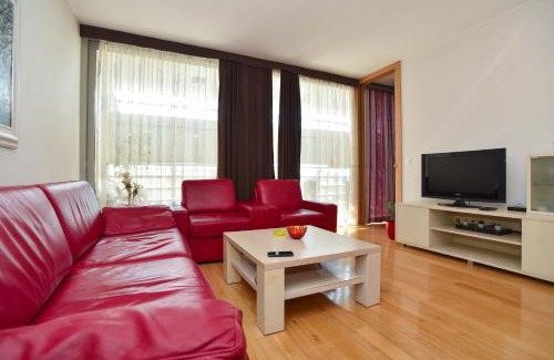 Rozino Apartamento | Central lux apt with garage
