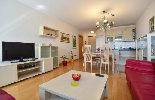 Rozino Apartamento | Central lux apt with garage
