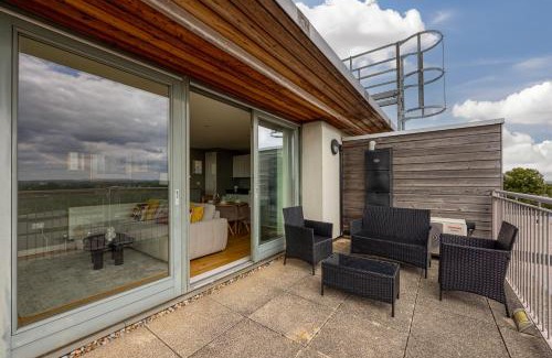 Bedford Apartamento | Central Lux Penthouse with Balcony, Terrace & Prking