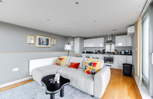 Bedford Apartamento | Central Lux Penthouse with Balcony, Terrace & Prking