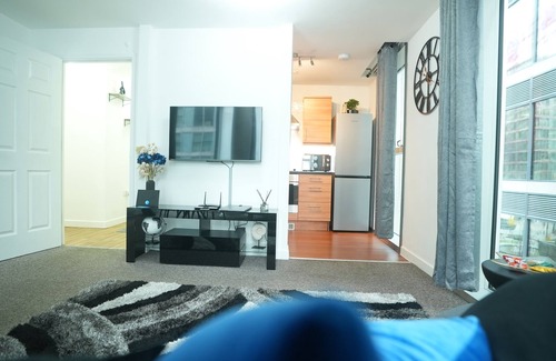 Central Milton Keynes Apartamento | Central M K 1-bedroom Apartment, Sleeps 4, Parking