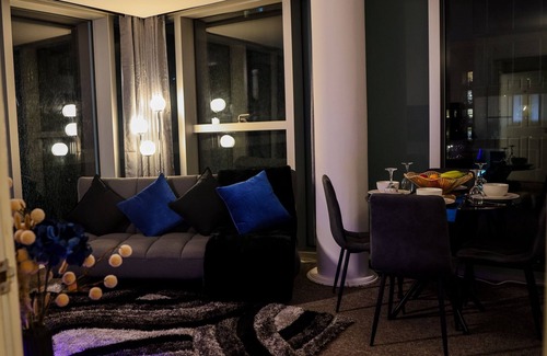 Central Milton Keynes Apartamento | Central M K 1-bedroom Apartment, Sleeps 4, Parking