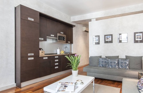 Huertas Apartamento | En casa en madrid 2. Centro de madrid Paseo a museos, plazas, gran via y sol.