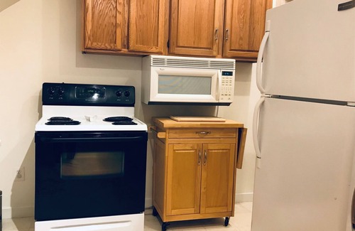 Oakland Apartamento | Central Maine Apartment offering 4 Seasons of Fun.