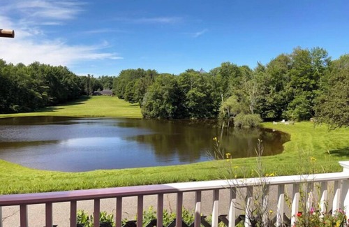 Oakland Apartamento | Central Maine Apartment offering 4 Seasons of Fun.
