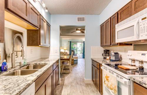 Mary Esther Apartamento | Central Mary Esther Condo 5 Mi to Okaloosa Island!