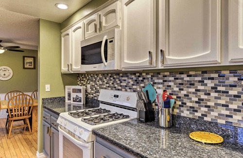 Medford Casa | ¡NUEVO! Central Medford Family Retreat w / Large Yard!