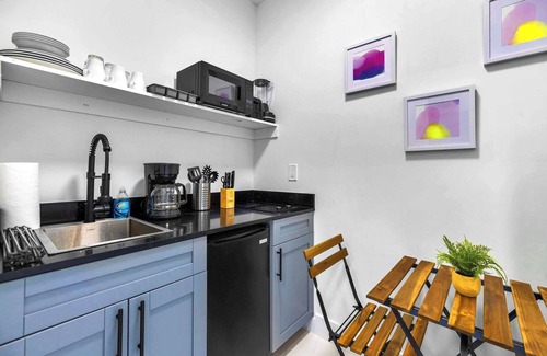Liberty City Apartamento | Studio w/ Kitchenette - 15min to Wynwood