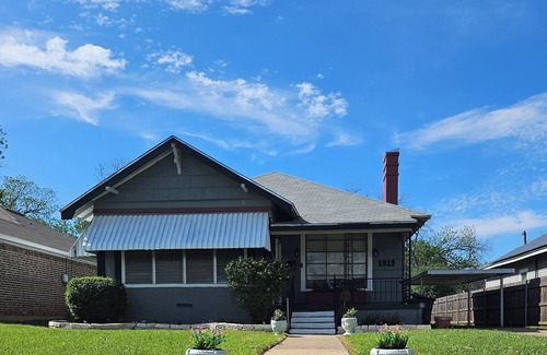 North Waco Casa | Central! Minutes to Magnolia, Baylor University, Cameron Park Zoo and more.