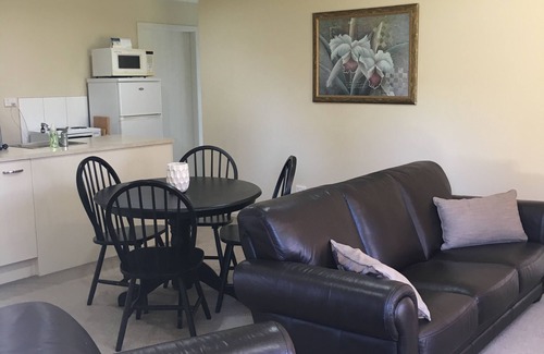 Hamilton North Apartamento | Central, moderno apartamento en Minogue Park