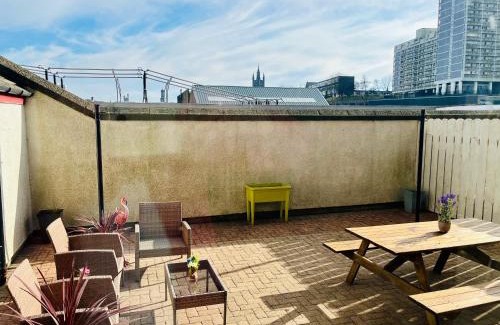 Central Aberdeen Apartamento | Central, Modern Apartment - Private Terrace - Dog Friendly