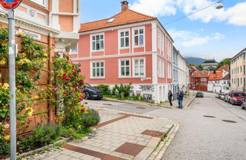 Bergen City Centre Apartamento | Central & Modern Apartment in the Coziest Street in Bergen