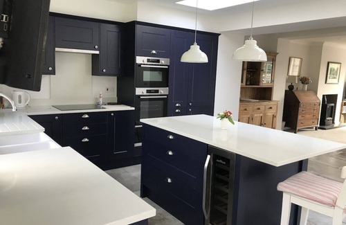 Helmsley Casa | Central Modern open plan house 3 ensuite bedrooms, dog friendly.
