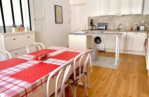 Cite Apartamento | Central Narbonne with Rooftop Terrace