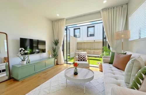 Grey Lynn Casa | Central Oasis Hideaway - Aircon 2-BR VS Backyard Close to Ponsonby