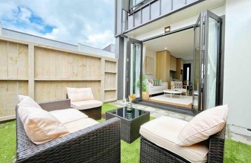 Grey Lynn Casa | Central Oasis Hideaway - Aircon 2-BR VS Backyard Close to Ponsonby