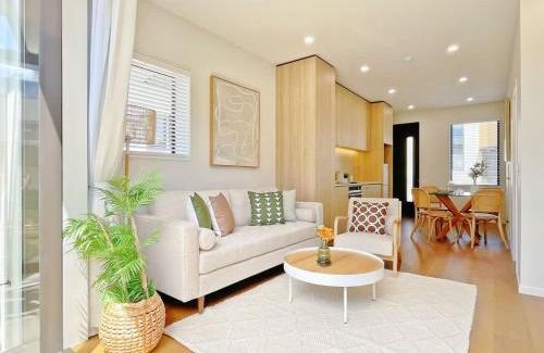 Grey Lynn Casa | Central Oasis Hideaway - Aircon 2-BR VS Backyard Close to Ponsonby