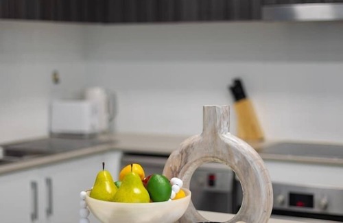Toowong Apartamento | Central of Toowong! Neat Apt Near Station