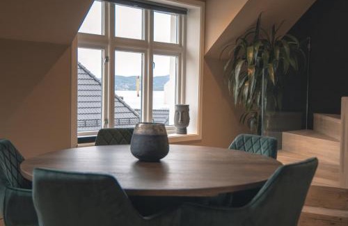 Sandviken Apartamento | Central Penthouse - Luxurious with fjord views
