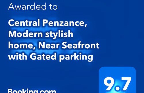 Chysauster Casa | Central Penzance, Modern stylish home, Near Seafront with Gated parking
