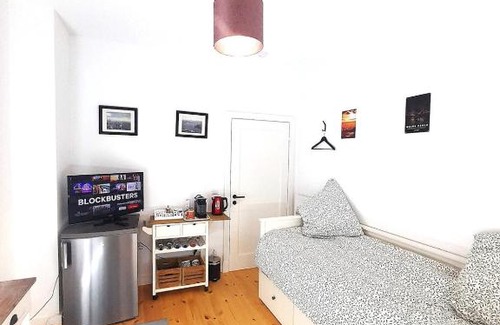 Marienthal Apartamento | Central Private Cozy Room w own entrance, Spacious Bathroom, on-site parking