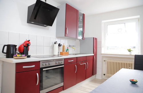 Bitburg Apartamento | Central, quiet apartment in city center - kitchen, parking, terrace, SmartTV