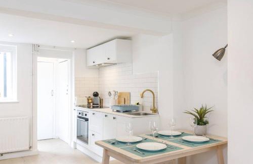 Brighton City Centre Casa | Central Quiet Cottage Walk To Shops, Bars & Beach