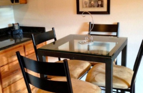 Glenwood Grove - North Iris Condominio | Central, Remodeled, 2-Bdrm Suite Retreat!