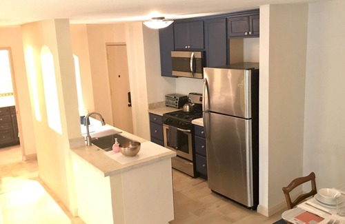 Mission Valley West Condominio | Central, remodeled condo!