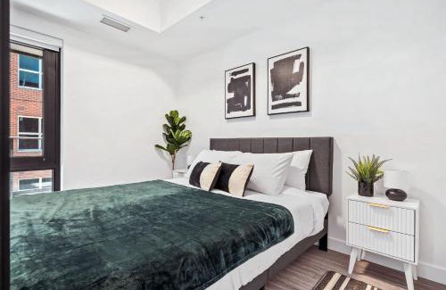 Eau Claire Apartamento | Central River Luxe Gym