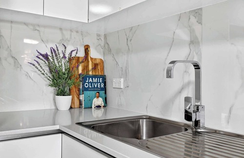 Rockingham Apartamento | Central Rockingham Escape 2BR 2BA Apartment