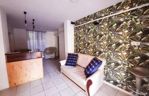 Balatonszarszo Hotel | Central Room