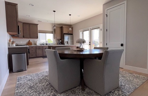 Morena Casa | CENTRAL SAN DIEGO *Rooftop Deck* Spacious 3 BR home