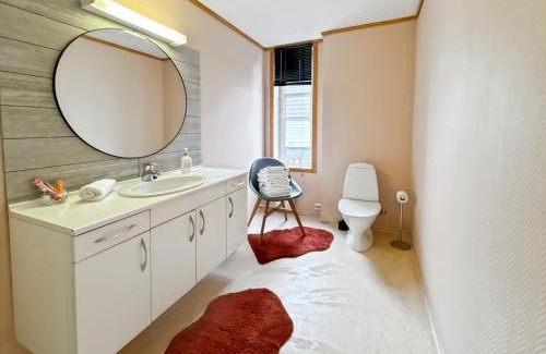 Stavanger Apartamento | Central Scenic Escape - 2 Bedroom - Stavanger BnB 32