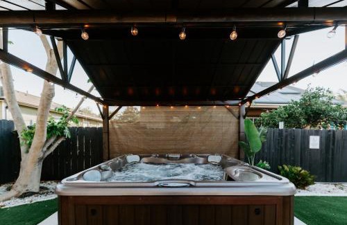 La Mesa Casa | Central SD, Luxury Home and Casita, Pool, BBQ, Sleeps10