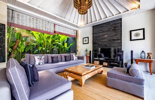 Drupadi Villa | Central Seminyak Villa Martini