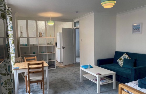 Sidmouth Apartamento | Estudio en el centro de Sidmouth con Sea Peeps