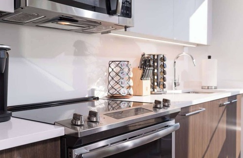 Central Square Apartamento | Central Space 2 BR Condo to Balance Life, Work Play! 7 Sleeps