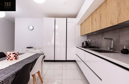 Pieta Apartamento | Central, spacious, large APT with super comfy BEDS