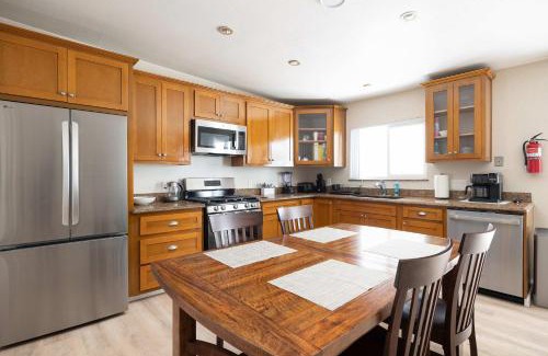 Paradise Hills Casa | Central Spacious