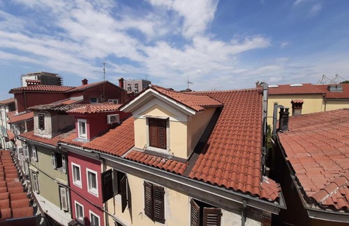 Koper Apartamento | Central square view - near beach