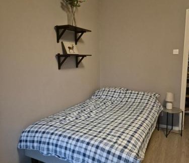 Vaasa Apartamento | Central Studio in Vaasa with Free Parking