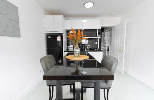 Miami Gardens Apartamento | Central Studio Quiet & Close To Hard Rock