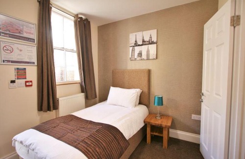Cheltenham Hotel | Central Studios Gloucester Place by Roomsbooked
