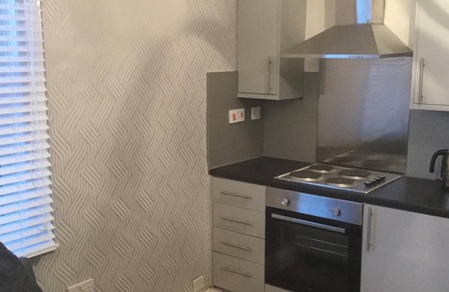 Smethwick Casa | Casa céntrica con estilo 3 apartamentos separados en un solo bloque para hasta 10 personas